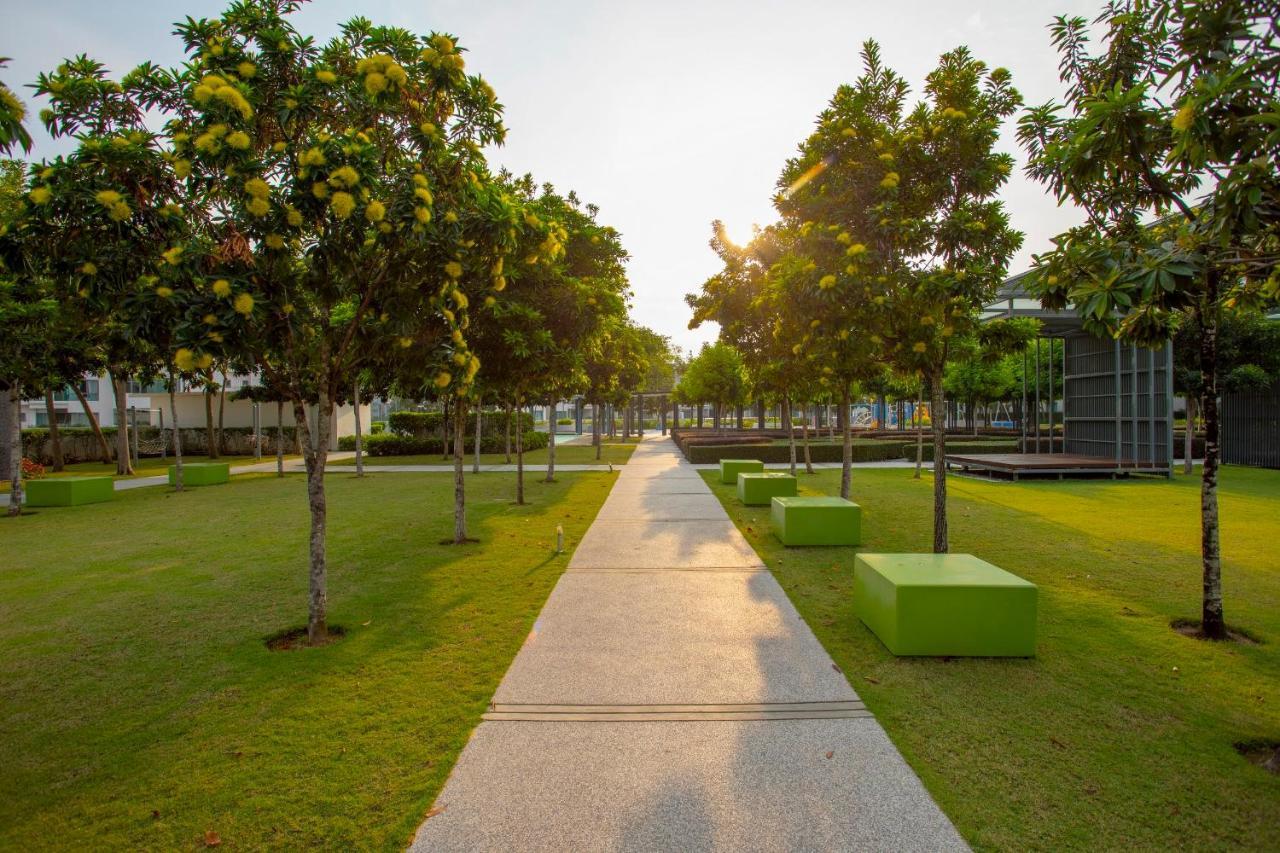 Elegant Living At Loft Imago Kk Apartamento Kampong Sembulan Exterior foto